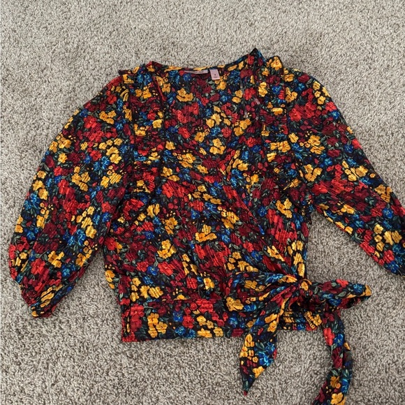 The Buckle Willow and Root Floral Top Size Small With Tie - Picture 1 of 3